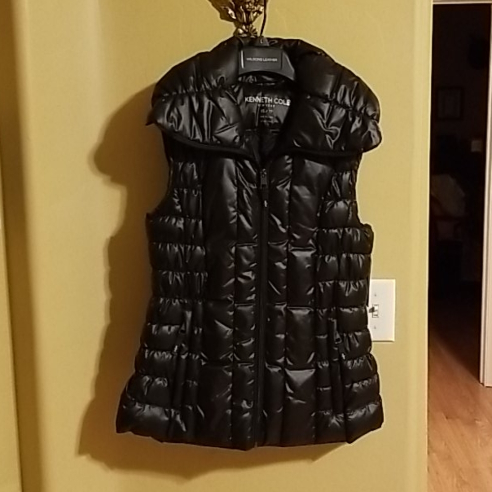 NWT Kenneth Cole Puffer Vest